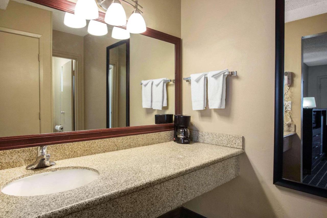 Quality Inn Chula Vista San Diego South Exteriör bild
